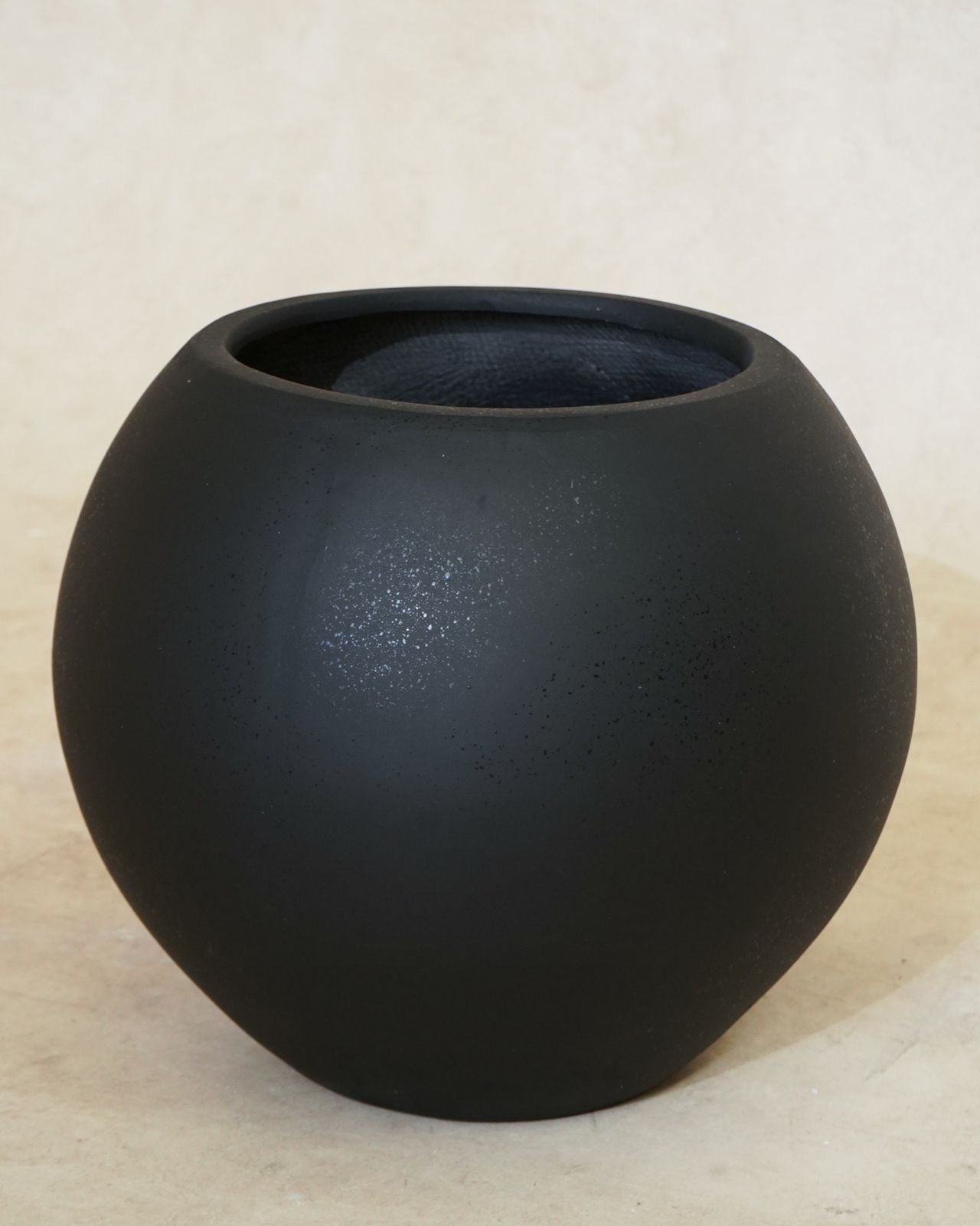 Extra Large Fibrestone Round Pot — Black