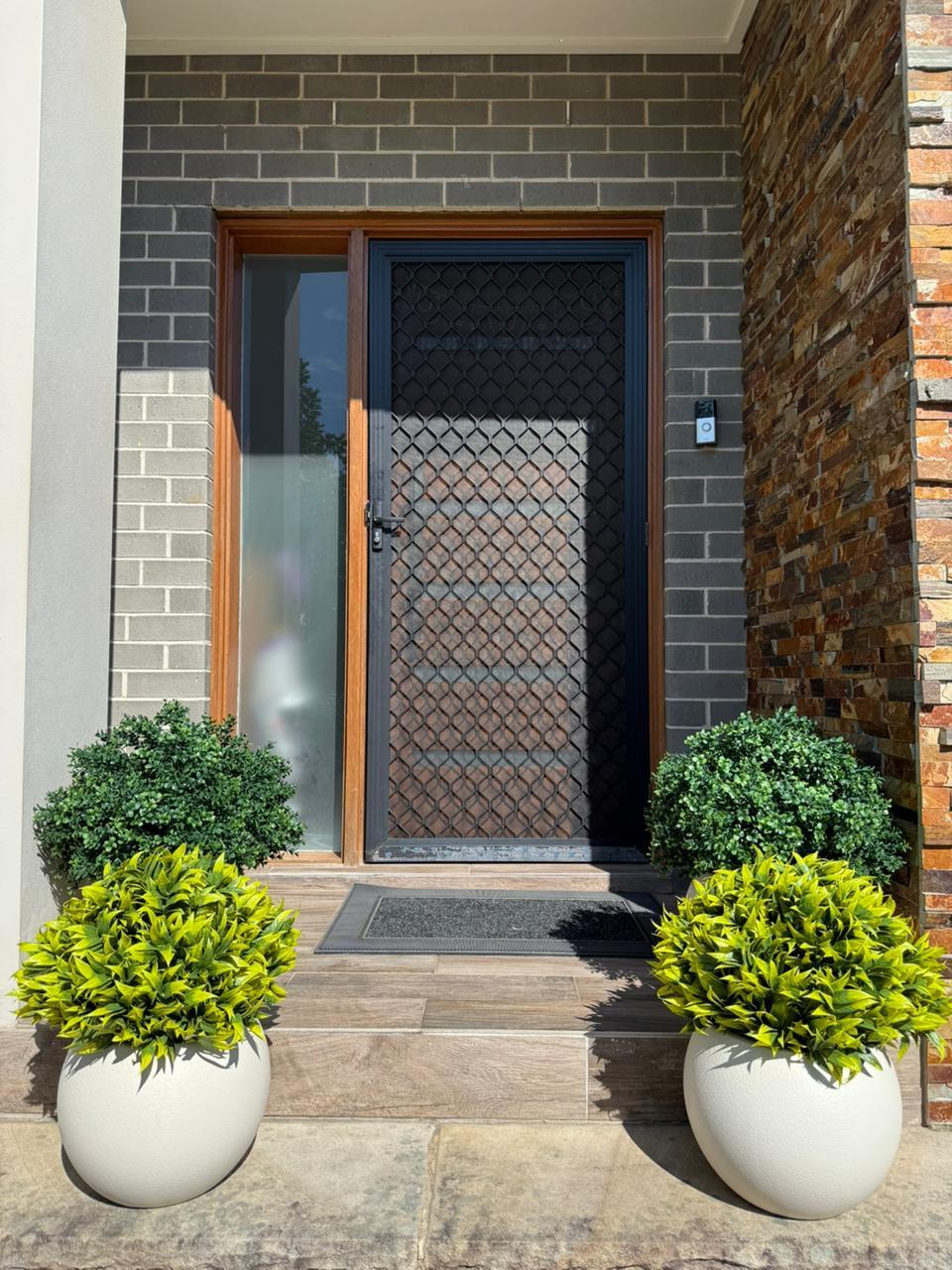 Faux Weatherproof Boxwood Topiary Balls with Spike